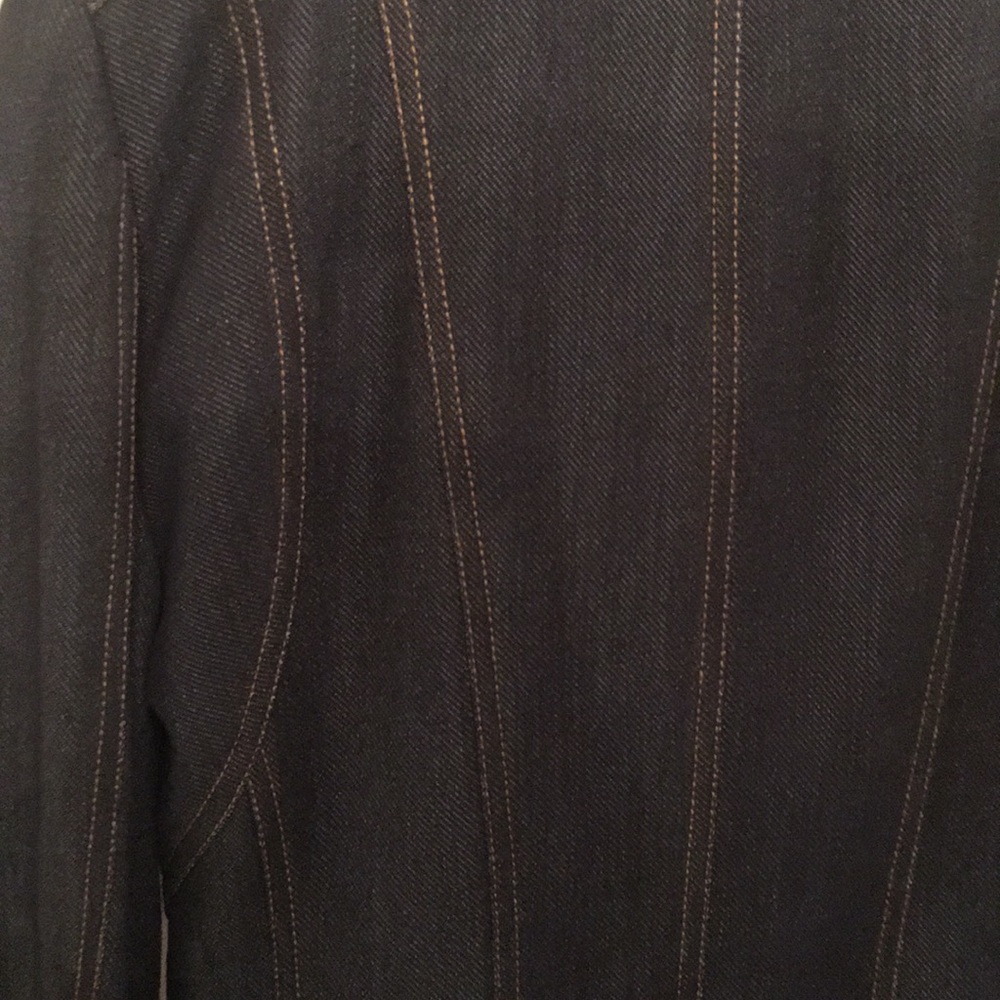 Suit - Picture 8 of 8